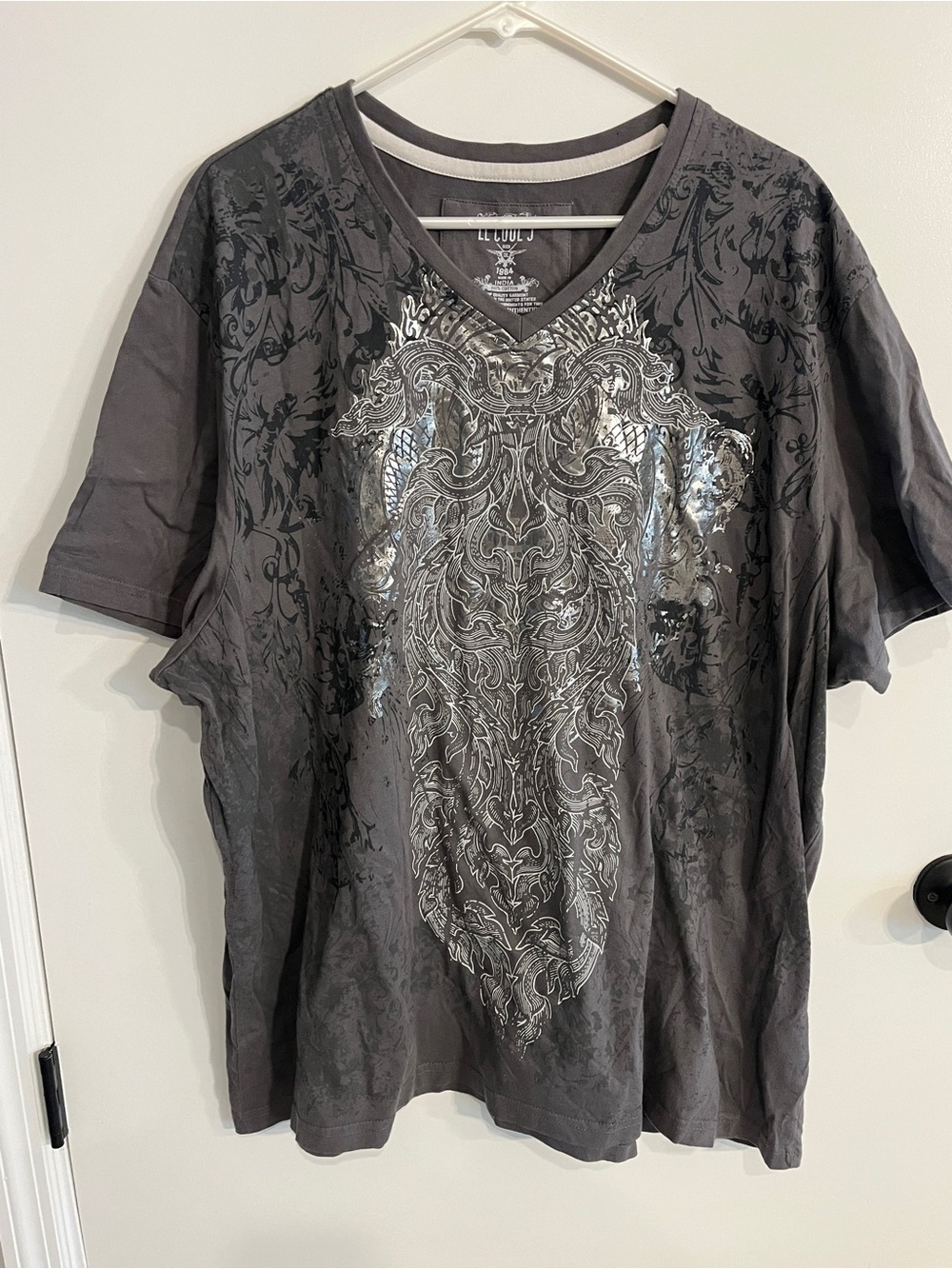 Men’s size XXL L L Cool J tee shirt